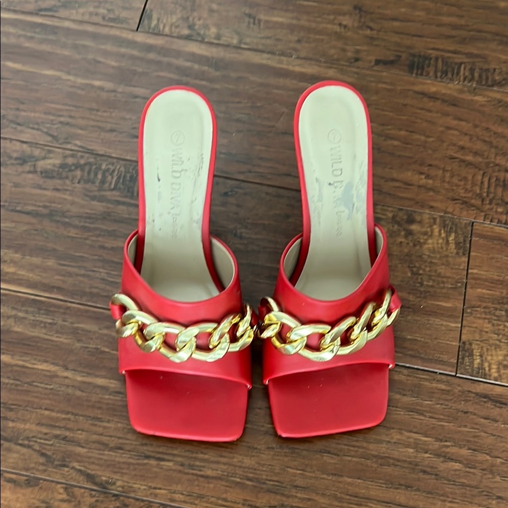 Wild Diva Red Chain Accent Women's Mules